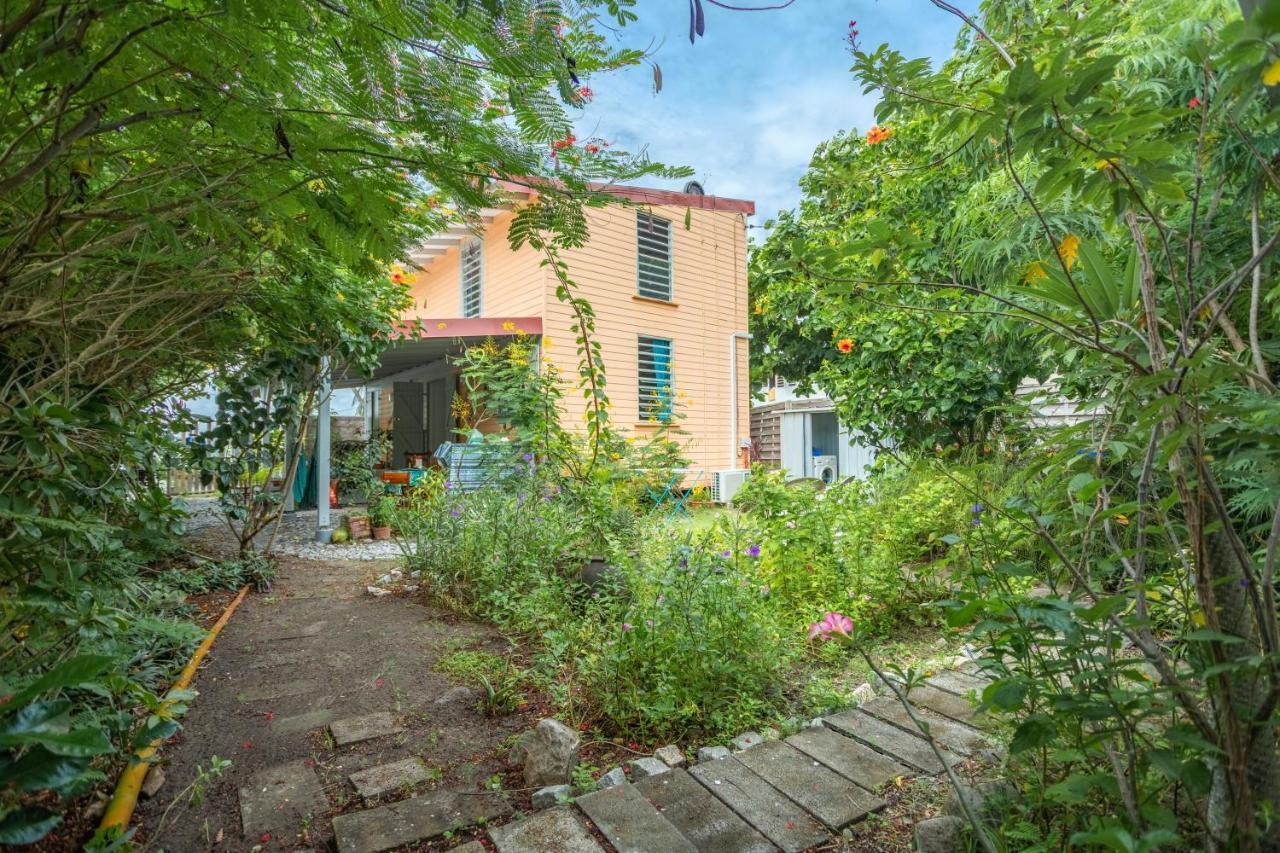 Appartement Charmant Au Carbet Avec Vue Sur La Mer 50 M² Le Carbet Eksteriør bilde